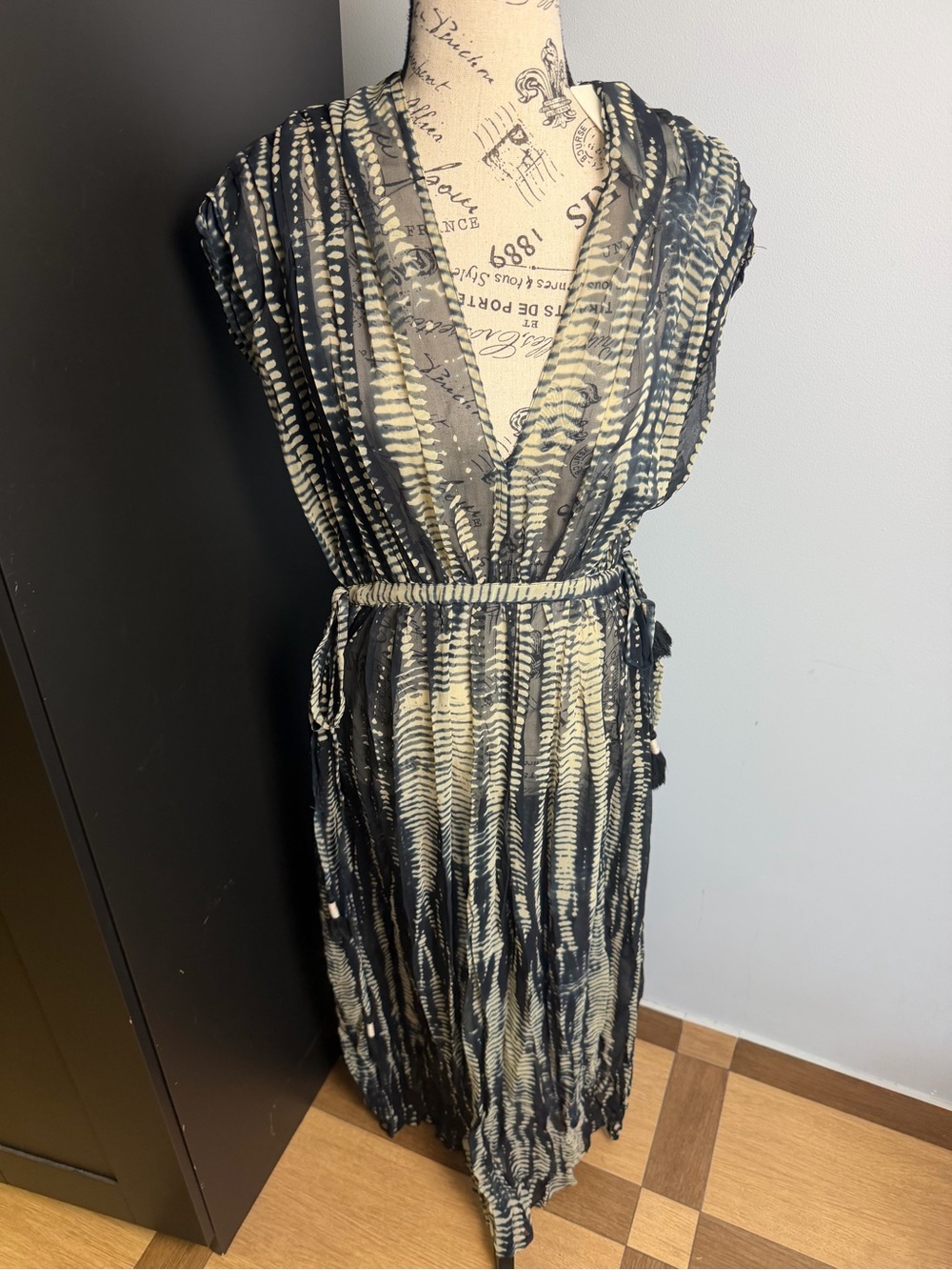 Maison Hotel V-Neck Dress NWT Size S